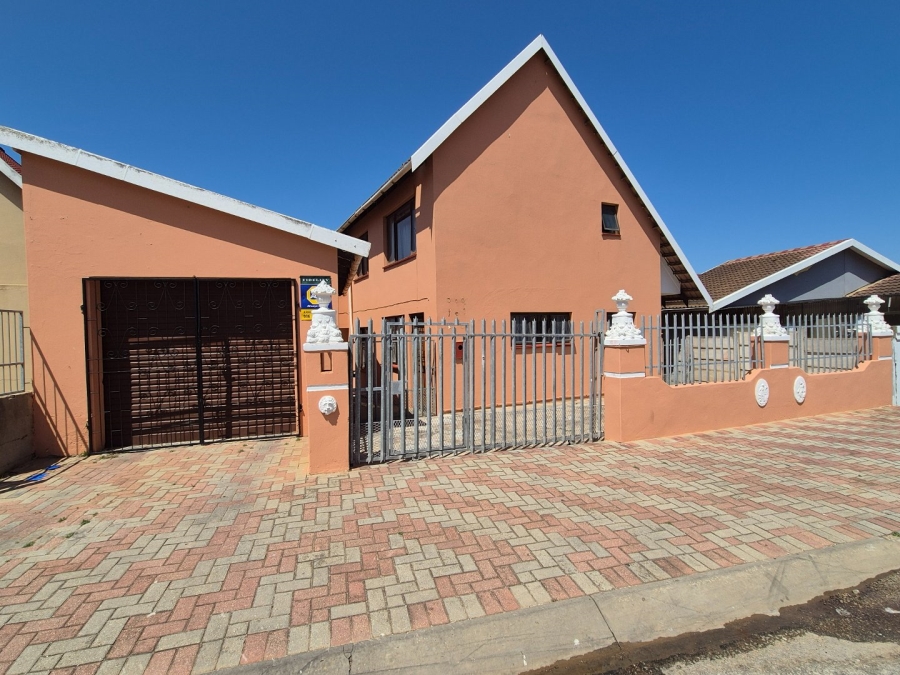 4 Bedroom Property for Sale in Kwamagxaki Eastern Cape